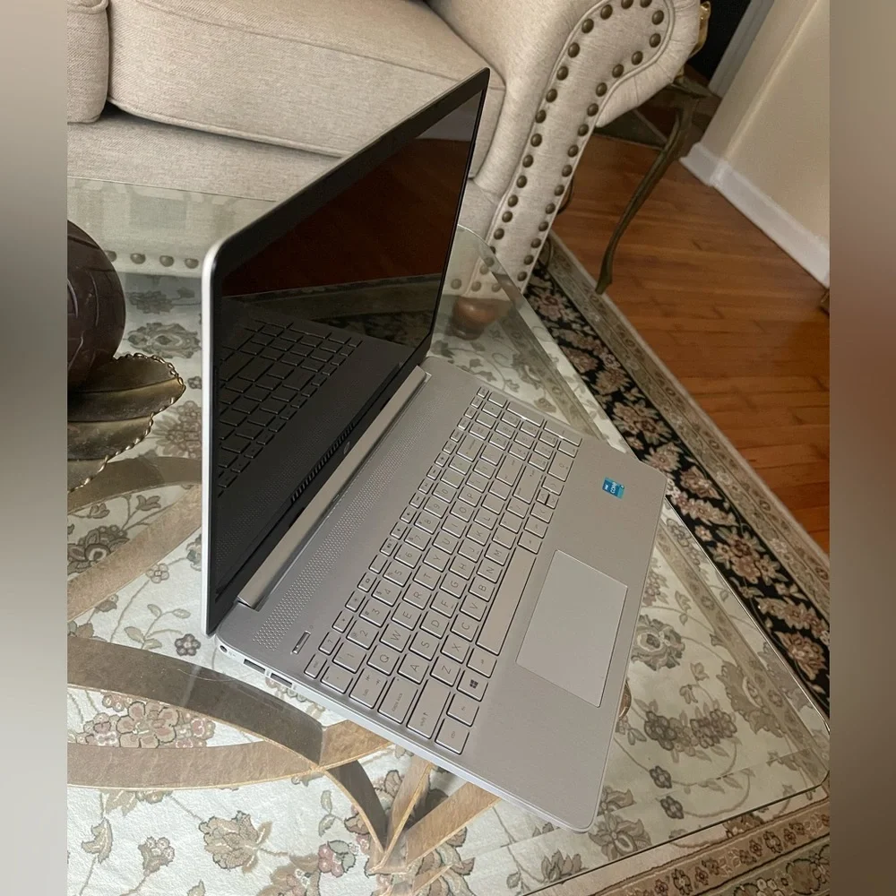 HP 15.6